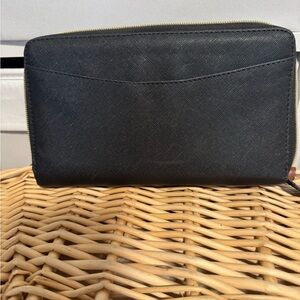 Solight Black Textured Zip Planner/Wallet